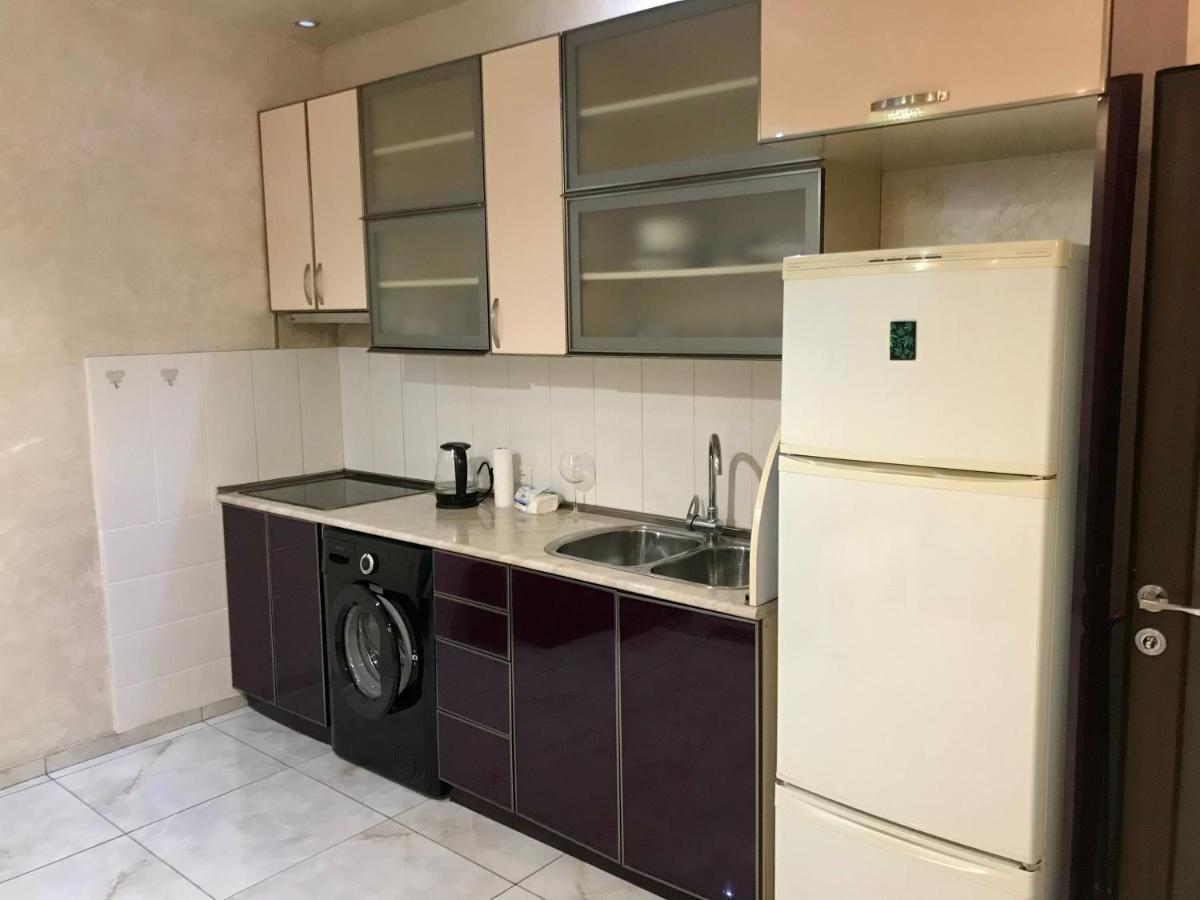 Luxury Apartment With Jacuzzi On Republic Square Yerevan Luaran gambar