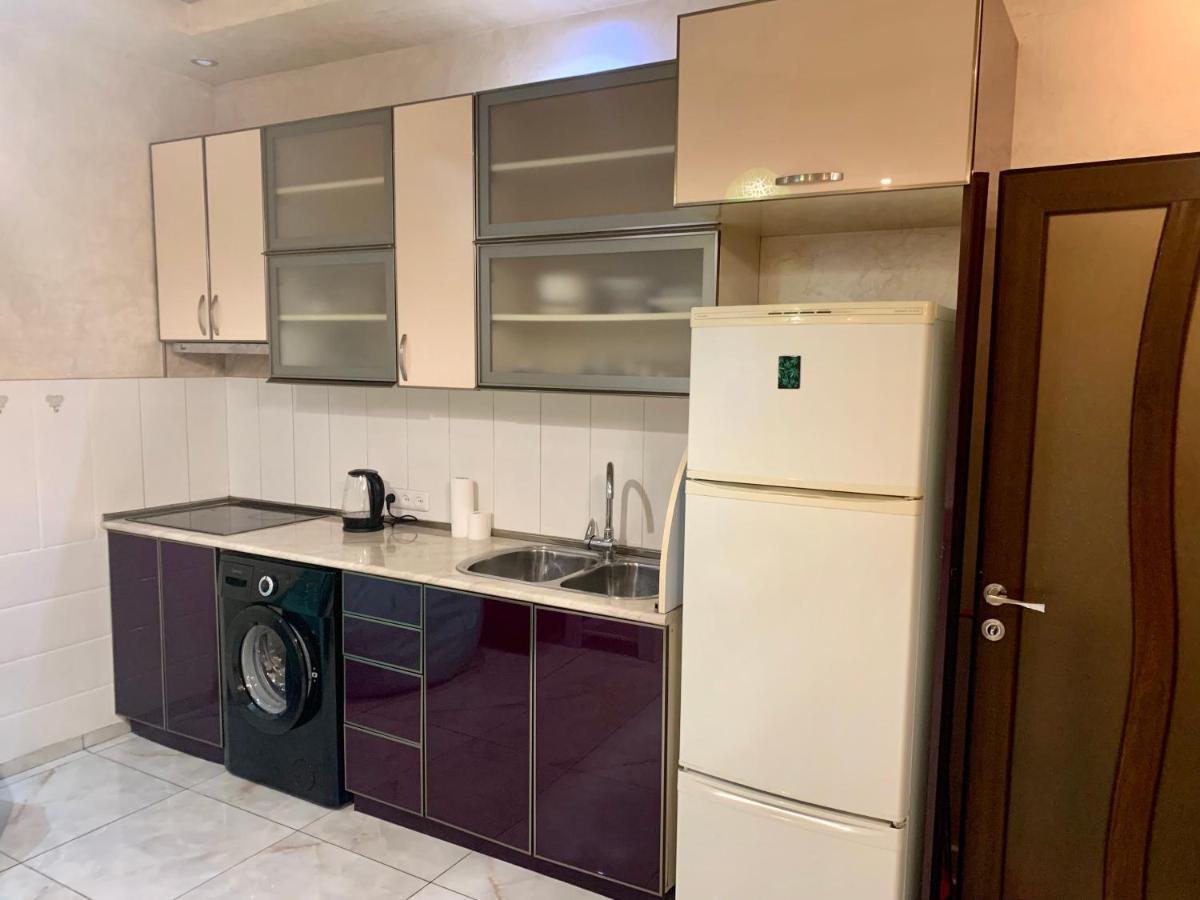 Luxury Apartment With Jacuzzi On Republic Square Yerevan Luaran gambar