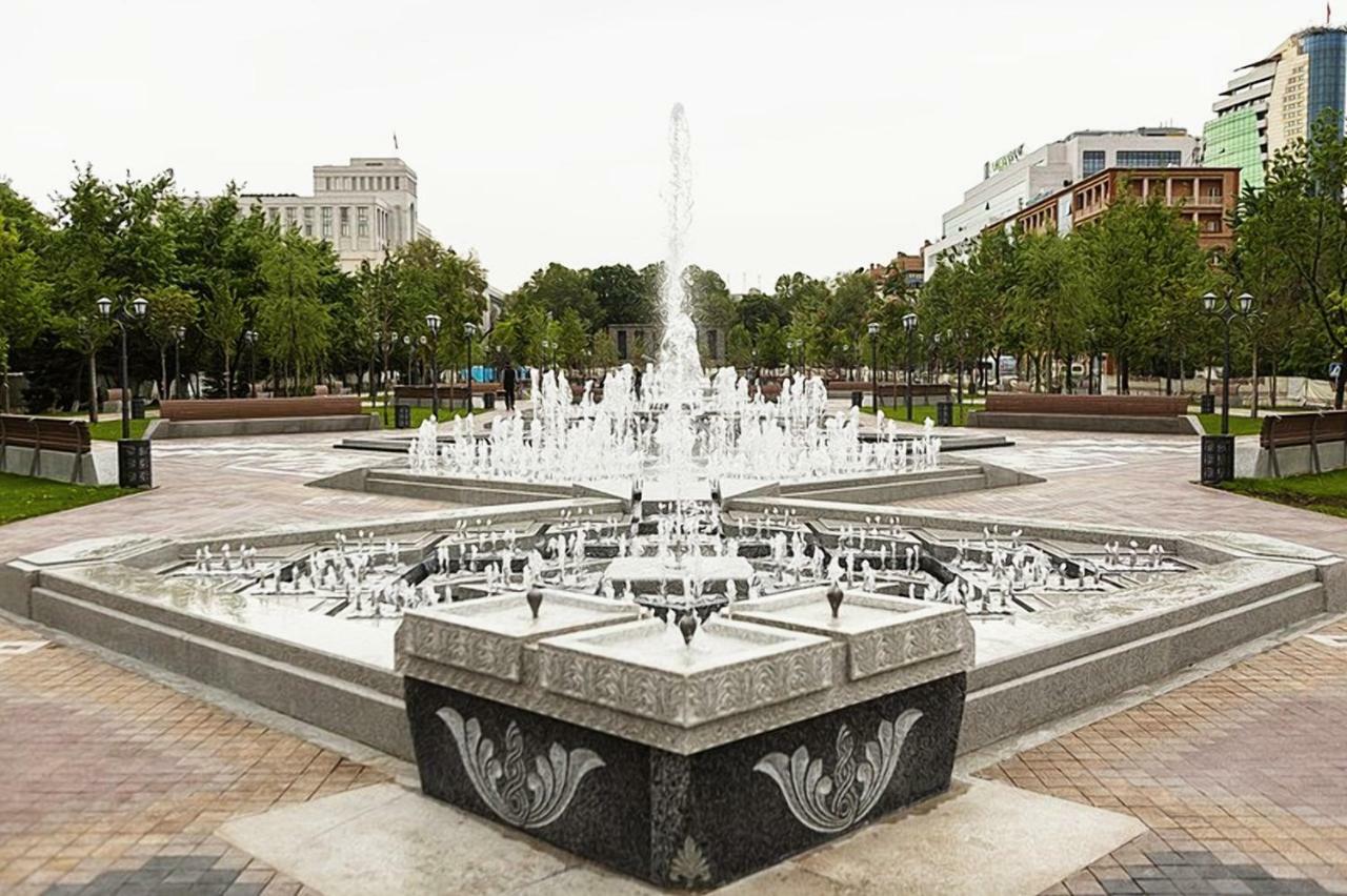 Luxury Apartment With Jacuzzi On Republic Square Yerevan Luaran gambar